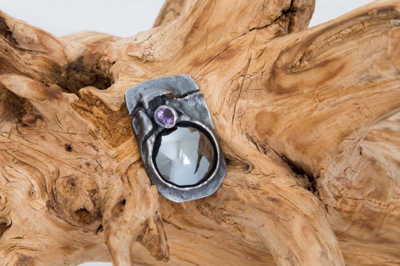 Oly Design_Kettenanhänger_Silber 925_Hämatit_Amethyst_Designer Manufaktur_Deutsche Kunstschmiede_Kunsthandwerk_#05_14 Oly Design_Kettenanhänger_Silber 925_Hämatit_Amethyst_Designer Manufaktur_Deutsche Kunstschmiede_Kunsthandwerk_#05_14 von NiDAesclusivo