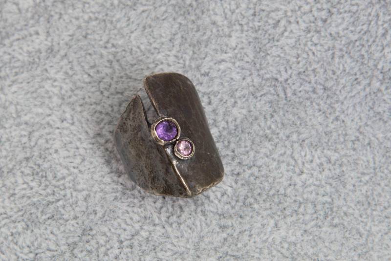 Oly Kreation_Ring_Silber_Handgeschmiedet_Saphir_Amethyst_Size 52 Mm_2 1/16 In_Fra 3/4__Ger 16, 5__Ita 11, 5__Us 6__Uk M__Jap/Chin 12_#05_7 Oly Kreation_Ring_Silber_Handgeschmiedet_Saphir_Amethyst_Size 52 Mm_2 1/16 In_Fra 3/4__Ger 16, 5__Ita 11, 5__Us 6__Uk M__Jap/Chin 12_#05_7 von NiDAesclusivo