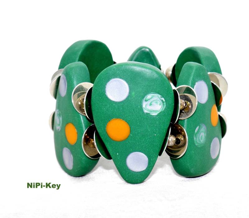 Fröhliches Großes, Flexibles Statement Armband Grün Bunt Silber Handarbeit Unikat Gruenmittupfen Aus Polymerton von NiPiKey
