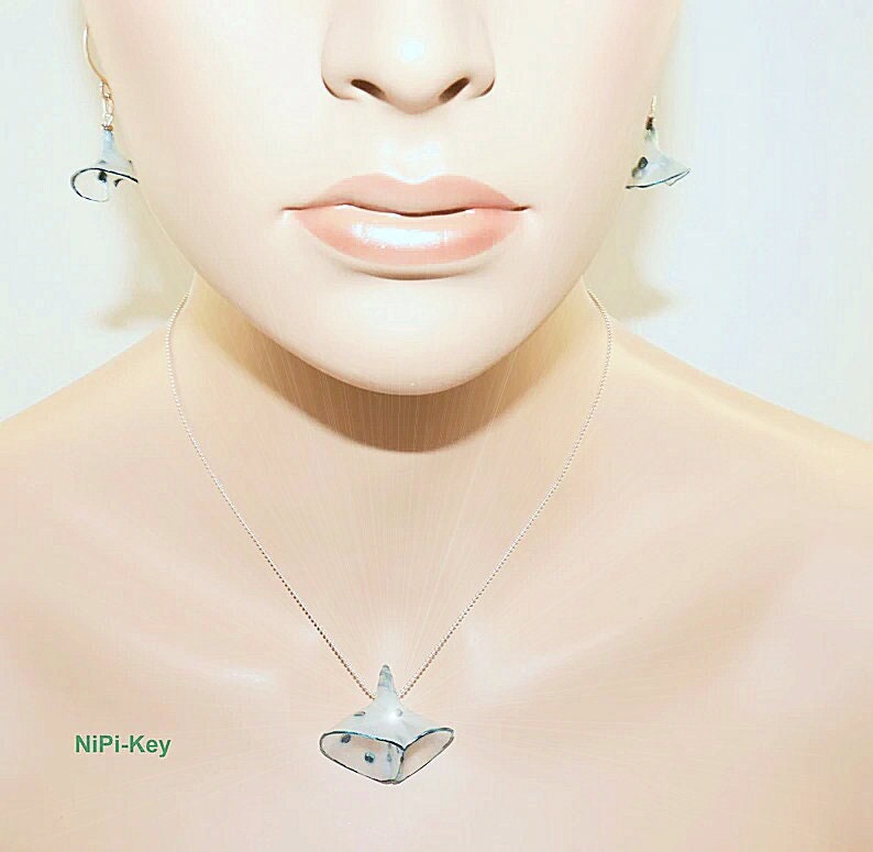 Halskette Ohrringe Transparent Grün Silber Funkelnd Handarbeit Unikat Kleinefee Aus Polymer Clay, Fimo von NiPiKey