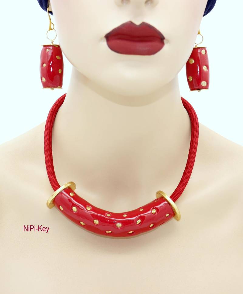 Außergewöhnliche, Glänzende Halskette Tolle Kurze Statementkette Hängeohrringe Rot Gold Glänzend Handarbeit Unikat Goodtimes Aus Polymerton von NiPiKey