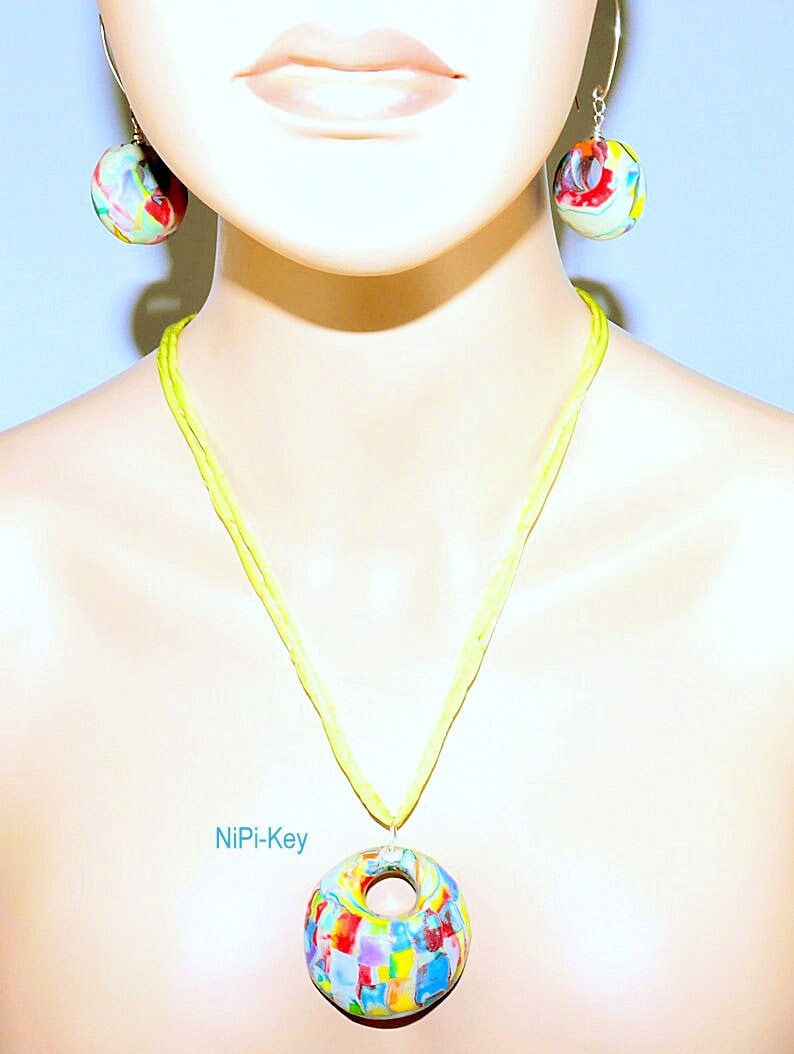 Kette Bunte Lange Halskette Ohrringe Set Tolle Farben Handarbeit Unikat Gessocolorato Aus Polymer Clay, Fimo von NiPiKey