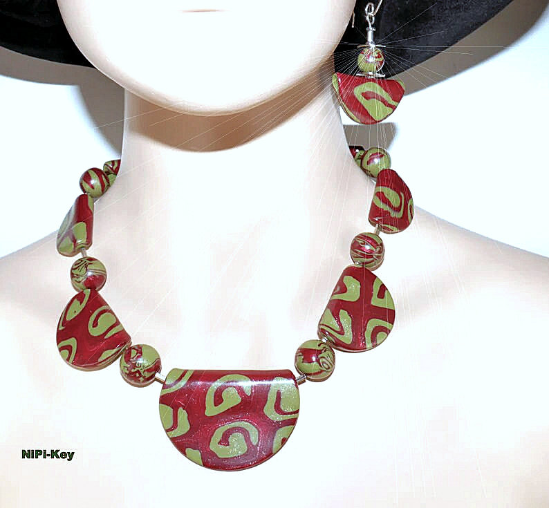 Kette Leuchtende Kurze Collierkette Ohrringe Set Burgunder Oliv Silber Handarbeit Unikat 2023 Aus Polymer Clay, Fimo von NiPiKey