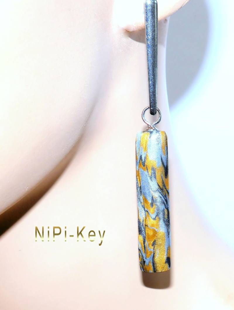 Lange Funkelnde Ohrringe Gold Silber Aparta Aus Polymer Clay, Fimo, Ohrstecker Lange Funkelnde Ohrringe Gold Silber Aparta Aus Polymer Clay, Fimo, Ohrstecker von NiPiKey