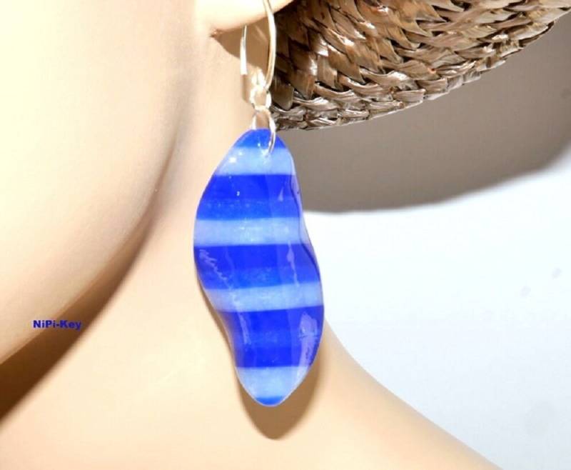 Ohrringe Lange Hängeohrringe Handarbeit Unikat Verdreht Aus Polymer Clay Translucent, Fimo von NiPiKey