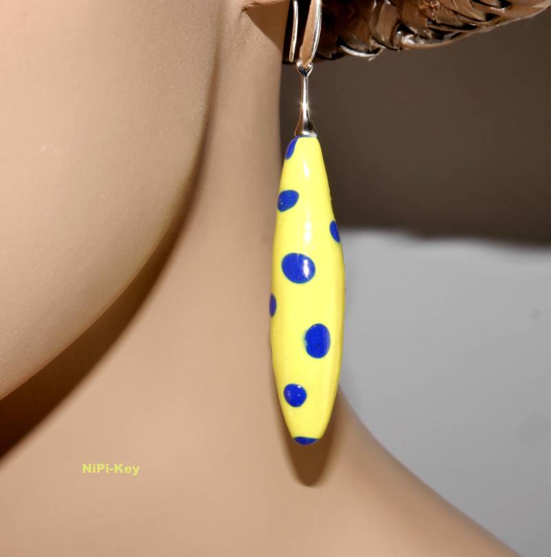 Ohrringe Putzige Hängeohrringe Gelb Blau Silber Unikat Handarbeit Blauetupfen Aus Polymer Clay, Fimo von NiPiKey