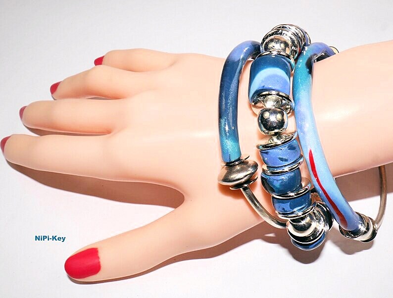Sensationell Schönes Flexibles Dreireihiges Armband Schimmernd in Tollen Blautönen Nicetime1 Zum Set Nicetime Unikat Handarbeit Polymerton von NiPiKey
