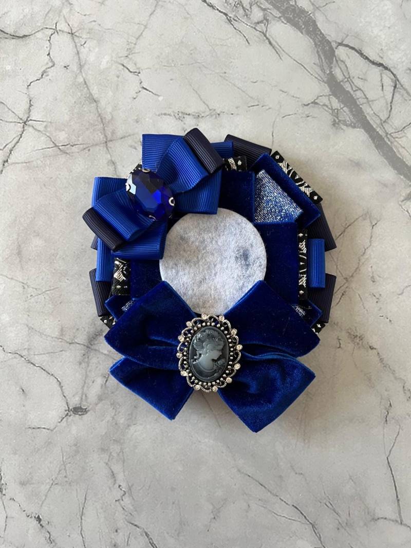 Handgefertigter Gothic Style Pin Ausweishalter, Ita Bag Accessoire Handgefertigter Gothic Style Pin Ausweishalter, Ita Bag Accessoire von NiahStudiosShop