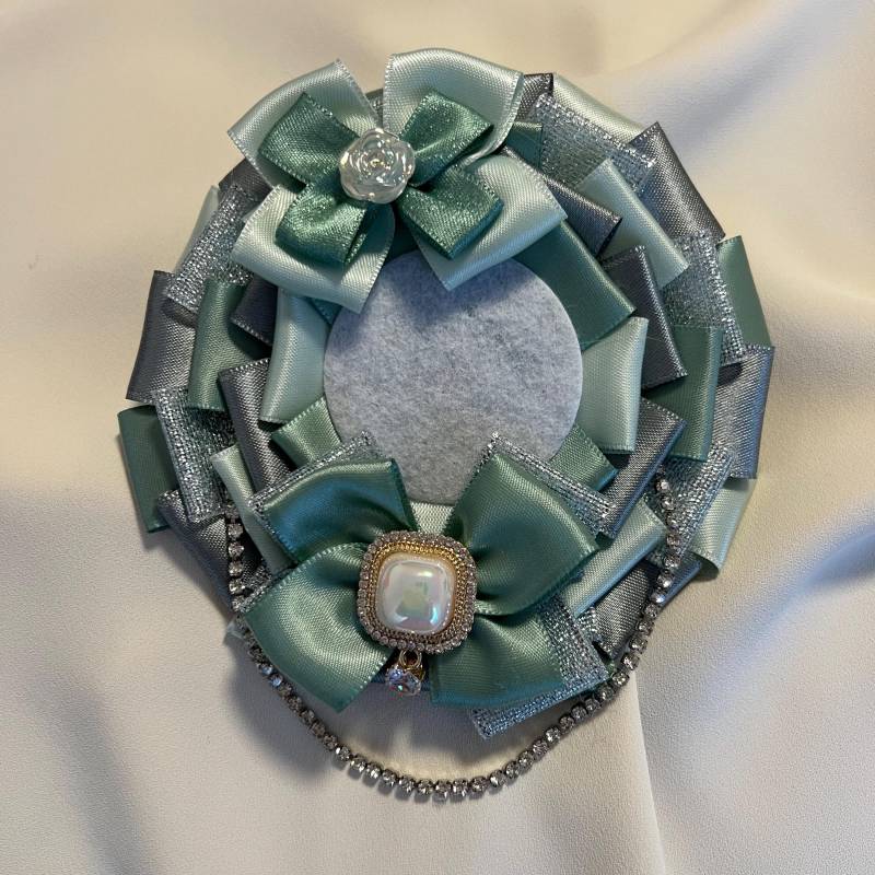 Handgemachter Kawaii Pin Abzeichen Halter, Ita Bag Accessoire von NiahStudiosShop