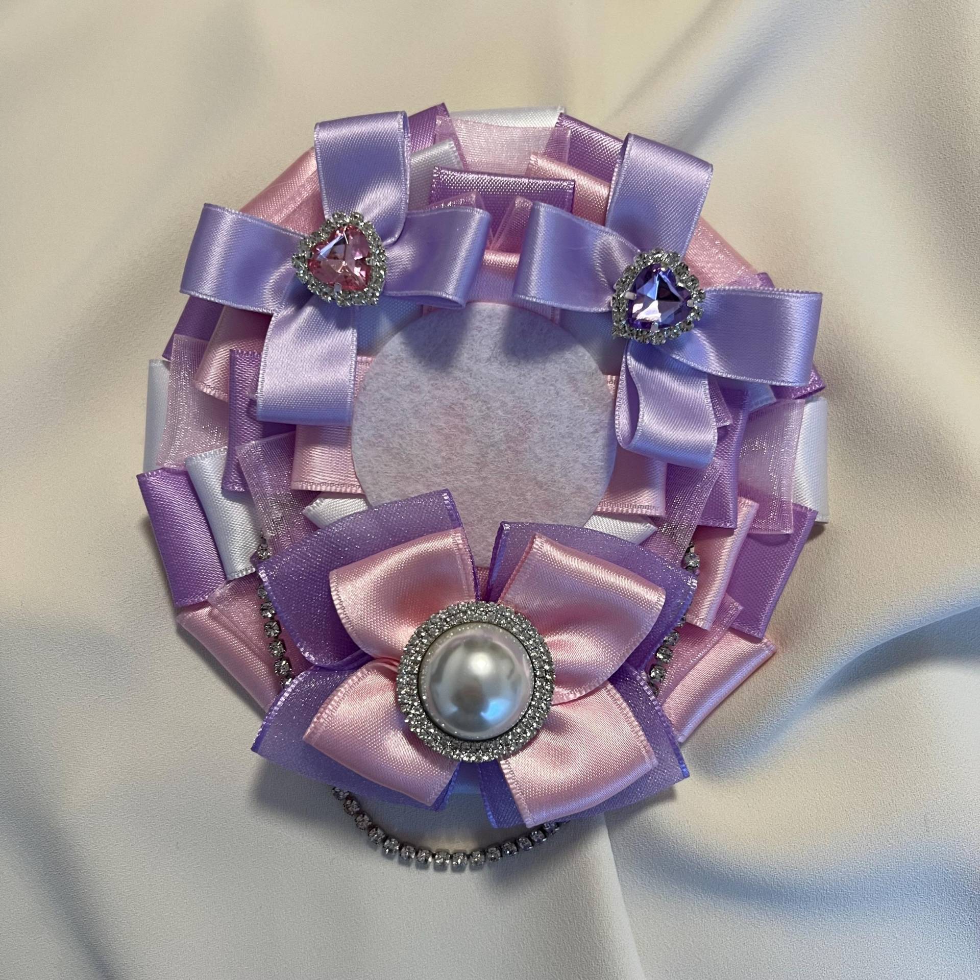 Handgemachter Kawaii Pin Abzeichen Halter, Ita Bag Accessoire Handgemachter Kawaii Pin Abzeichen Halter, Ita Bag Accessoire von NiahStudiosShop
