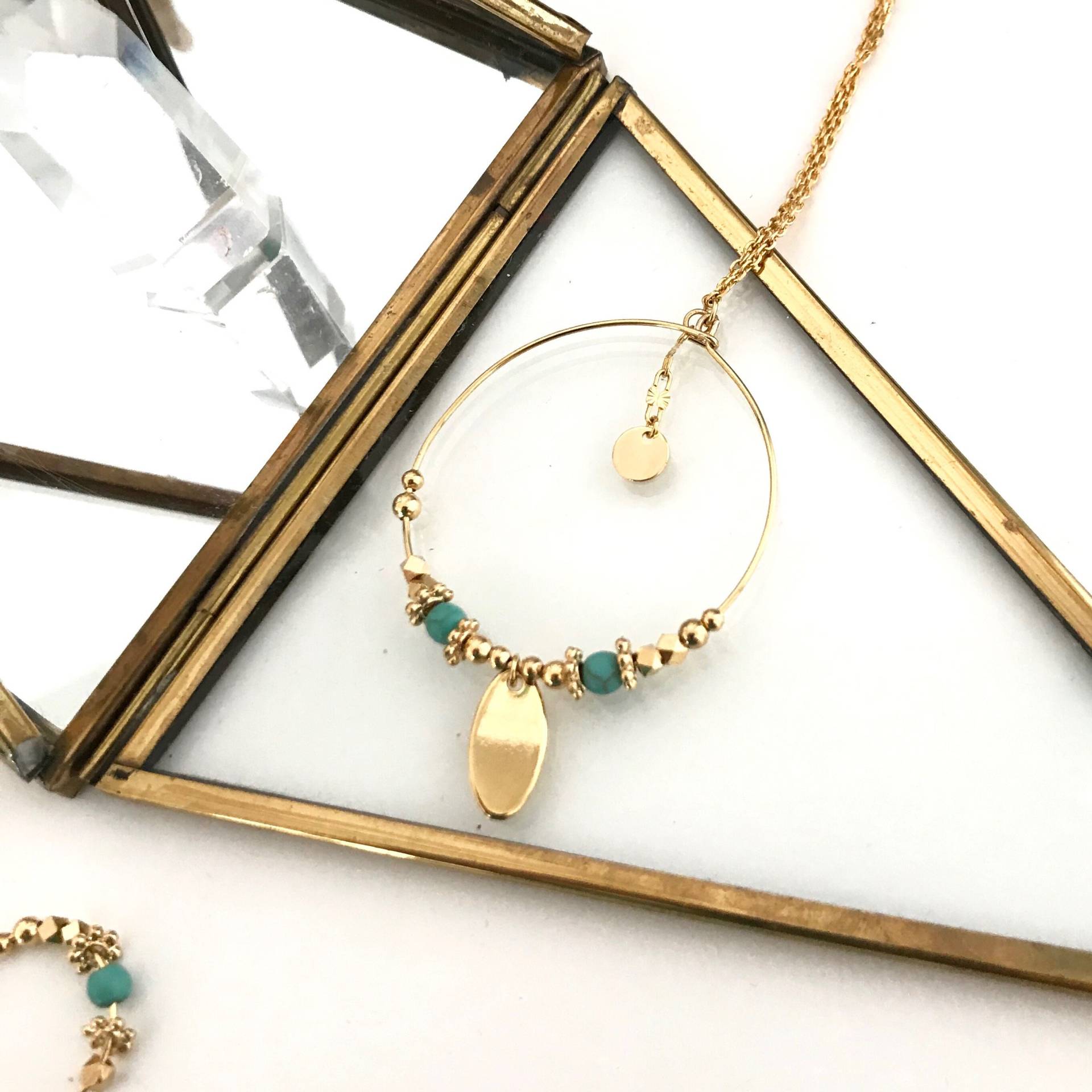 Azaléa Gold Und Türkis Ring Halskette in Perlen von NibbanaDesigns