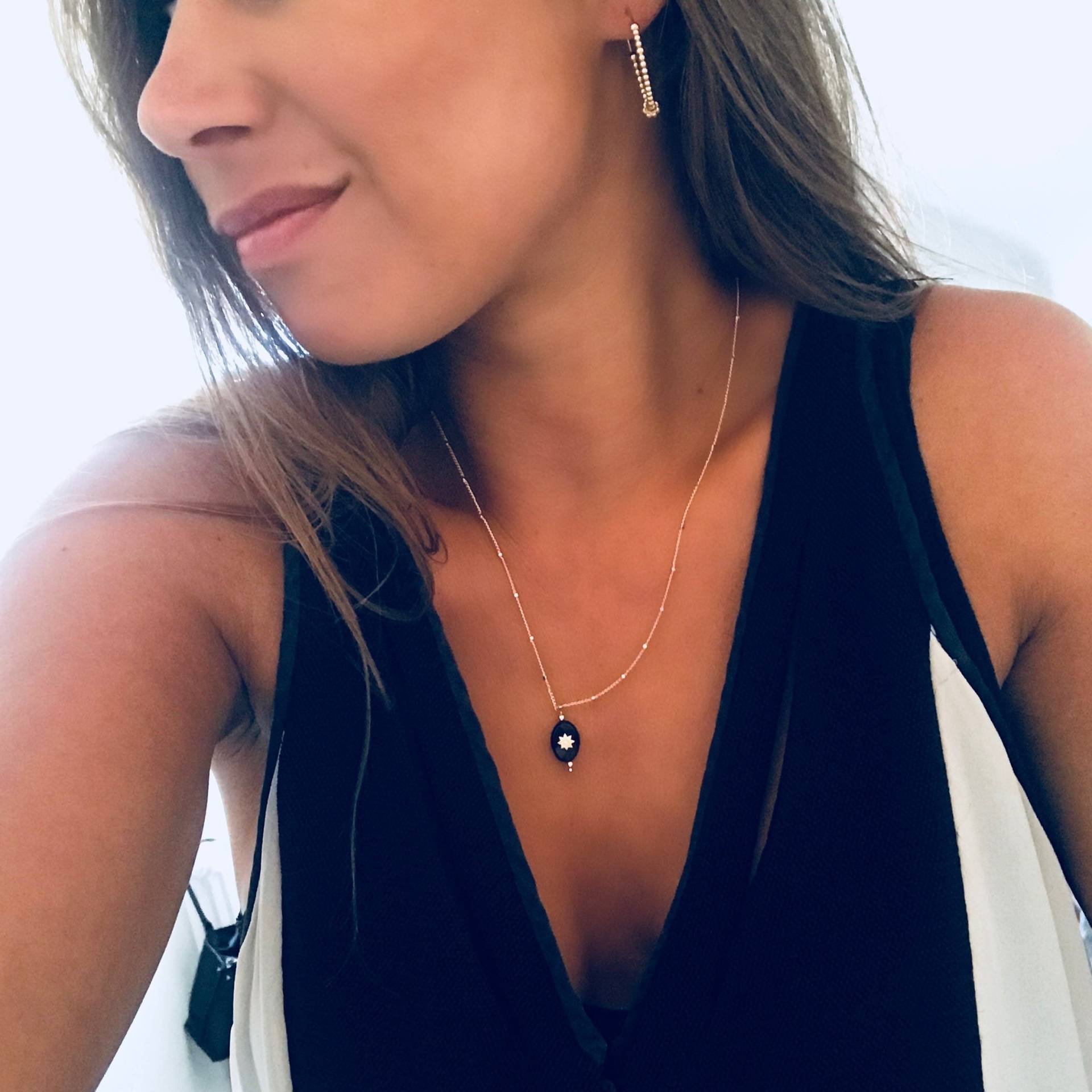 Goldene Schicke Boho Halskette in Onyx, Chalcedon Rose Oder Malachit Mit Einer Verkrusteten Goldenen Sonne von NibbanaDesigns
