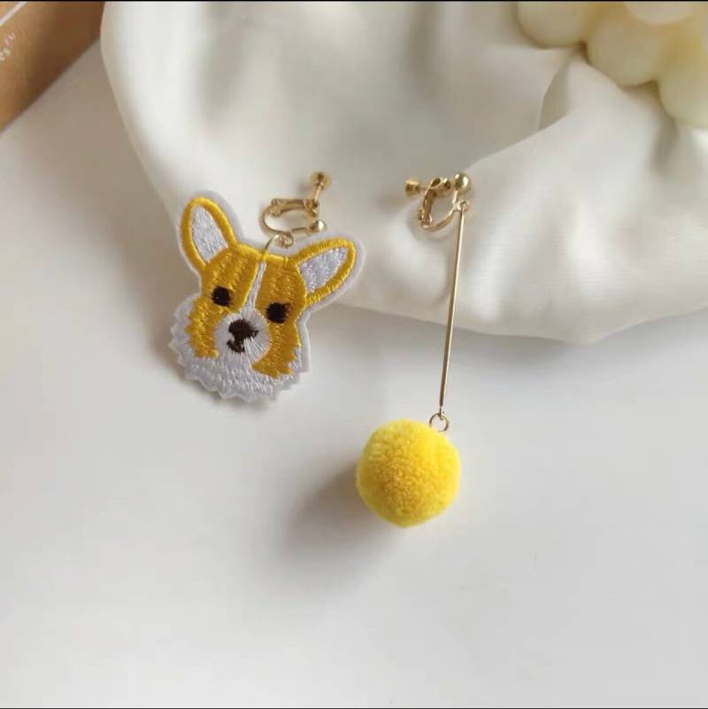 Niedliche Tierstickerei Ohrclips Niedliche Tierstickerei Ohrclips von NiceLittleSomething