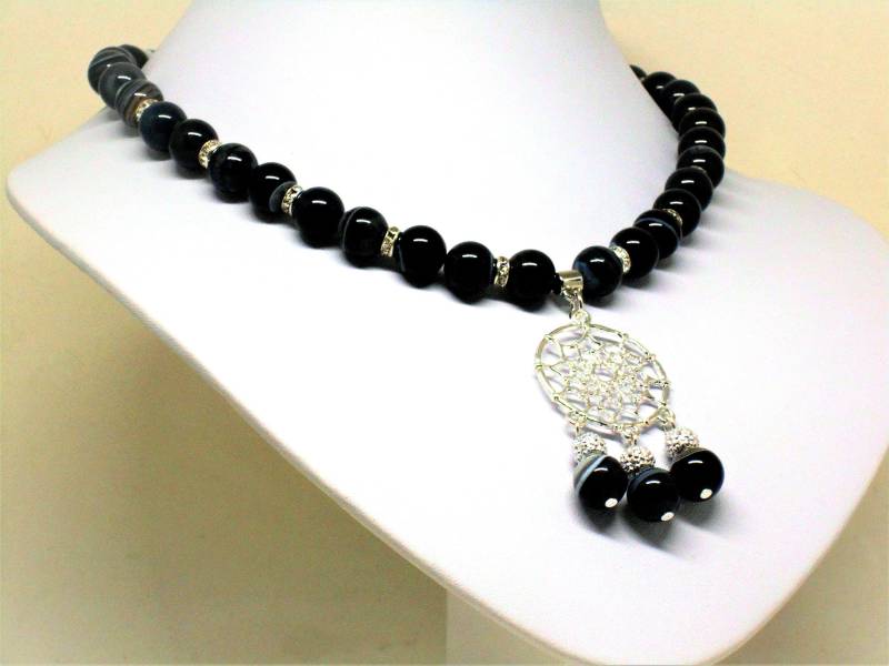 Kurze Halskette Aus Schwarzem Streifenachat Mit Traumfänger-Anhänger von NiceThingsbySabi