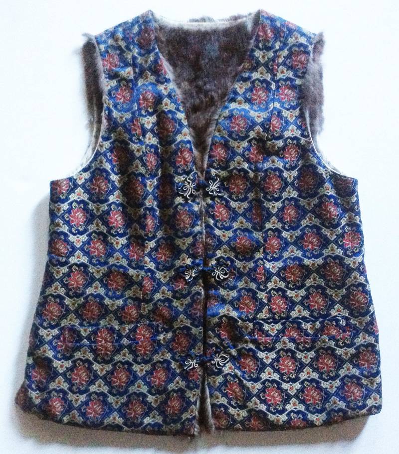 Vintage Brokat Kaninchen Fell Gefütterte Weste Vintage Brokat Kaninchen Fell Gefütterte Weste von Nichetique