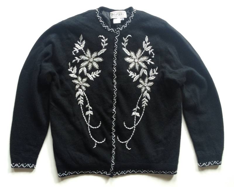 Vintage Schwarz Silber Perlen Verzierte Strickjacke L Vintage Schwarz Silber Perlen Verzierte Strickjacke L von Nichetique