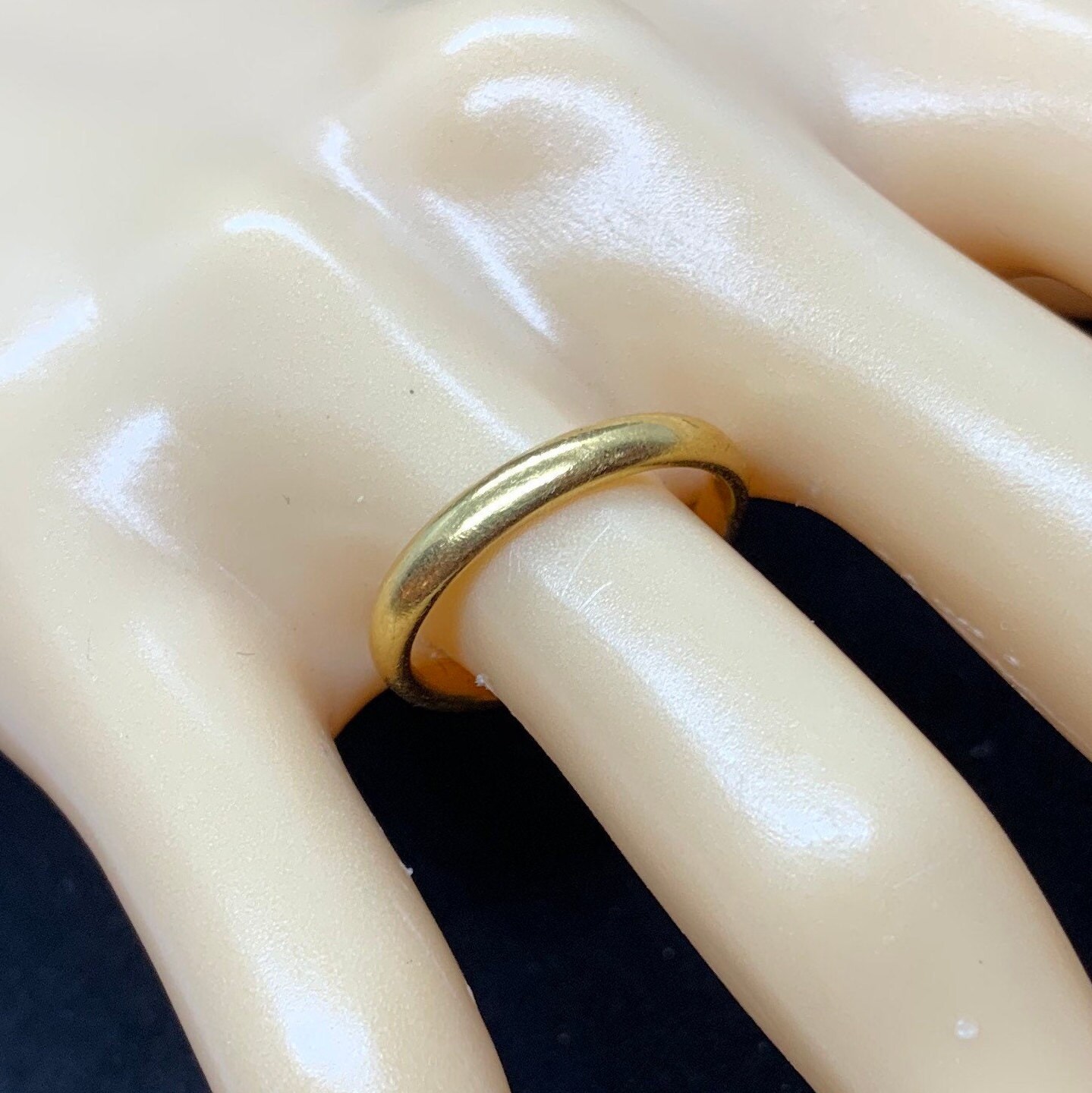 Vintage 22Ct Gold Court Ehering. London 1930. Zeitloses 3mm Band von NicholasJewellersCo