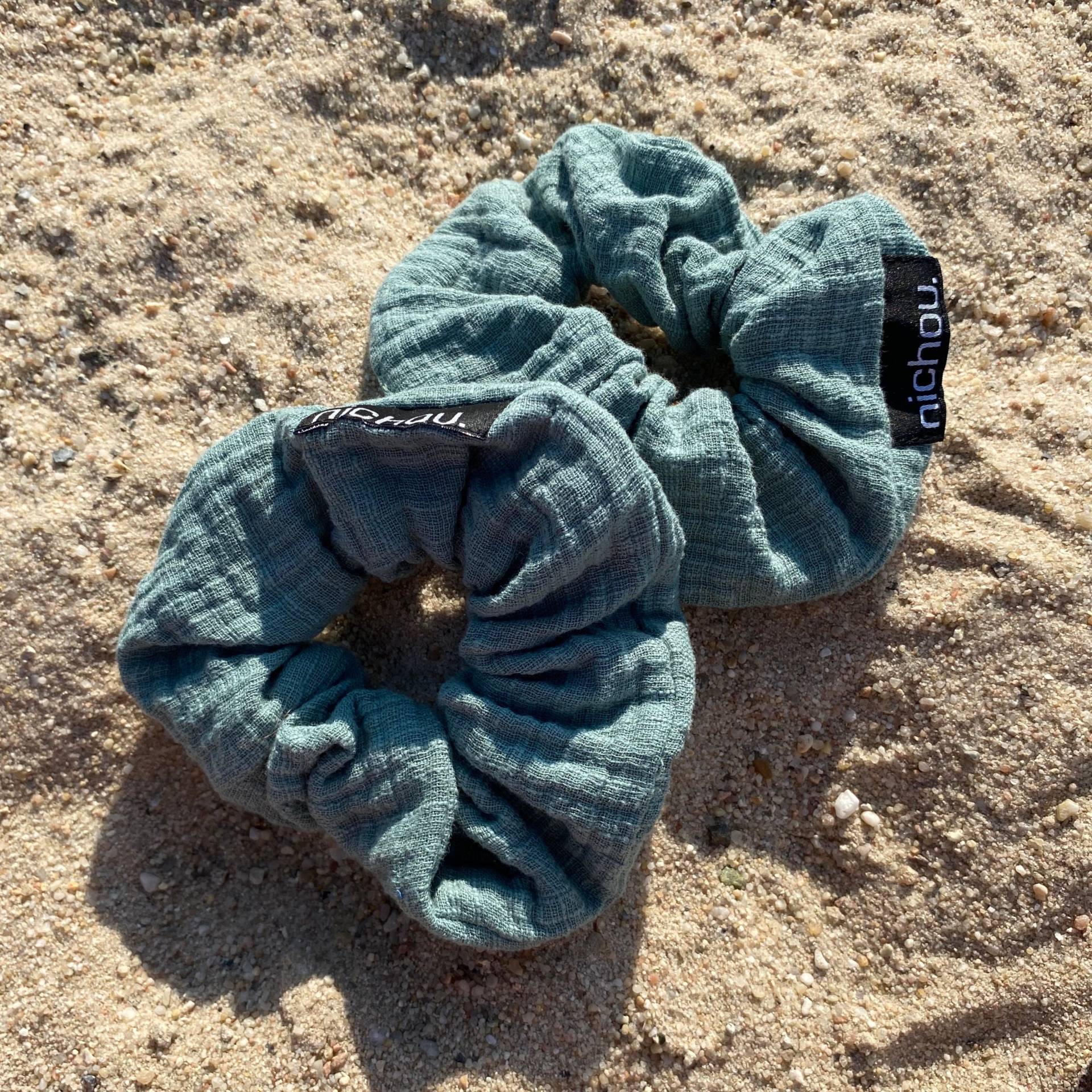 Musselin Scrunchie, Lindgrün, Eukalyptus, Nachhaltiges Haargummi Im 90Er Style von NichouShop