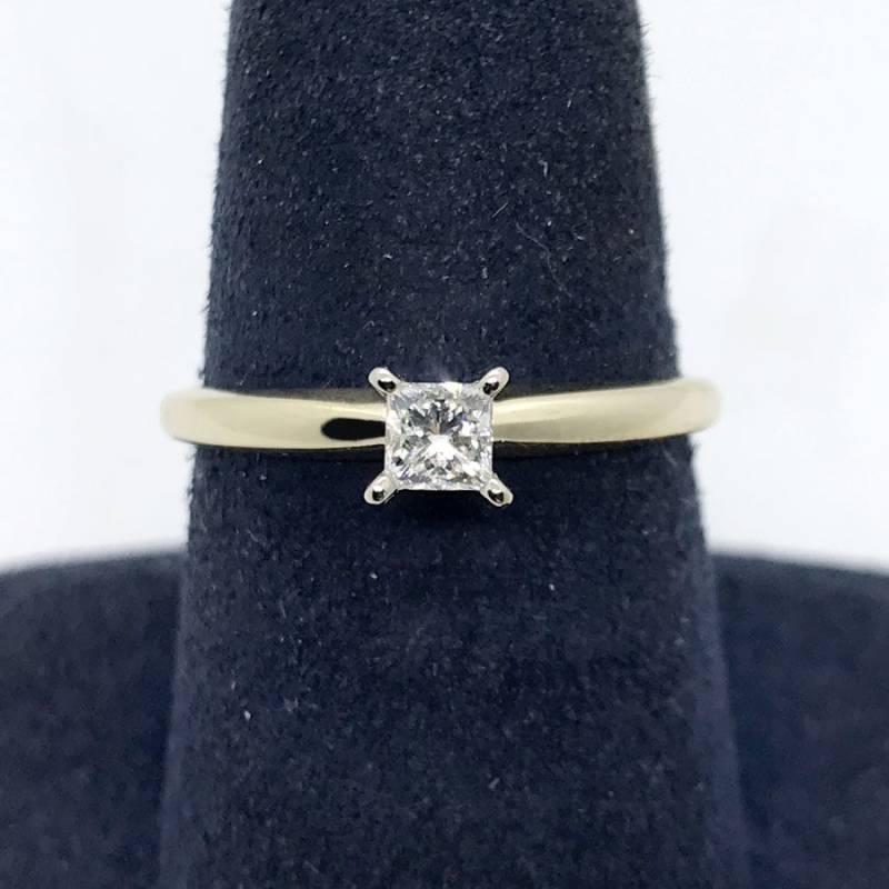 0, 30 Ct F/Vs2 Princess Cut Diamant Solitär Verlobungsring 14K Gelbgold von NicksFineJewelry
