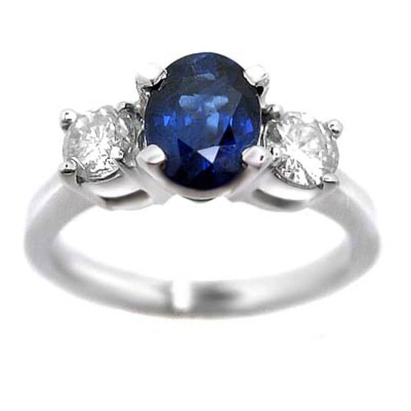 1.75 Cttw Oval Form Saphir & Rund Diamant Drei Stein Verlobungsring 14K Weißgold 1.75 Cttw Oval Form Saphir & Rund Diamant Drei Stein Verlobungsring 14K Weißgold von NicksFineJewelry