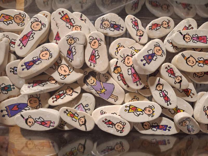 Schutzengelstein Glücksbringer - Handbemalt Mit Spruch Geschenk Für Freundin, Prüfung, Taufe Ein Kleines Lächeln Die Hosentasche von NickysNaehtischchen