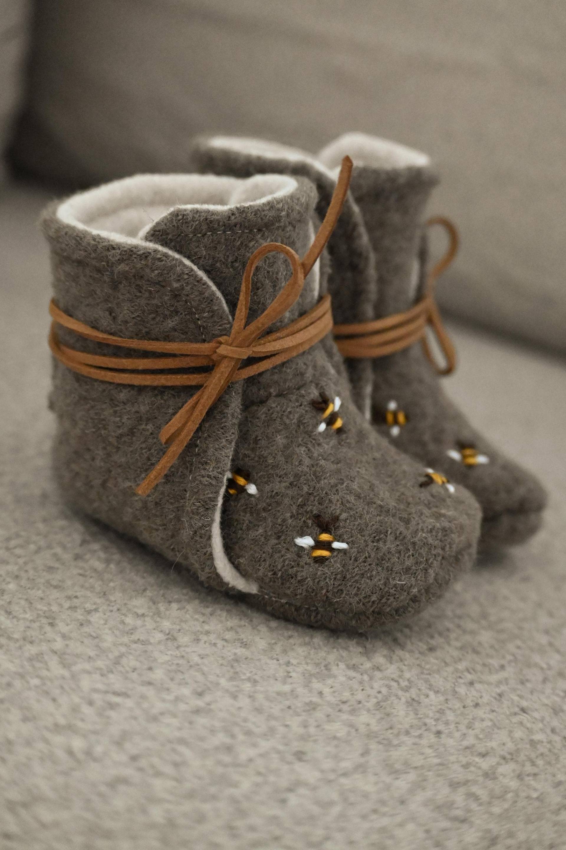 Babyschuhe Aus 100% Schurwolle Babyschuhe Aus 100% Schurwolle von NicoleKindermode