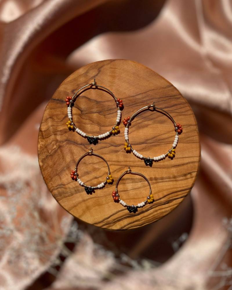 Herbst Floral Bead Hoops - Große Und Mini Hoops Herbst Floral Bead Hoops - Große Und Mini Hoops von NicoleMawyin