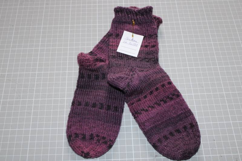 Handgestrickte Kindersocken, Gr. 30 - 31, Verschiedene Farben von NicoleNaehoase