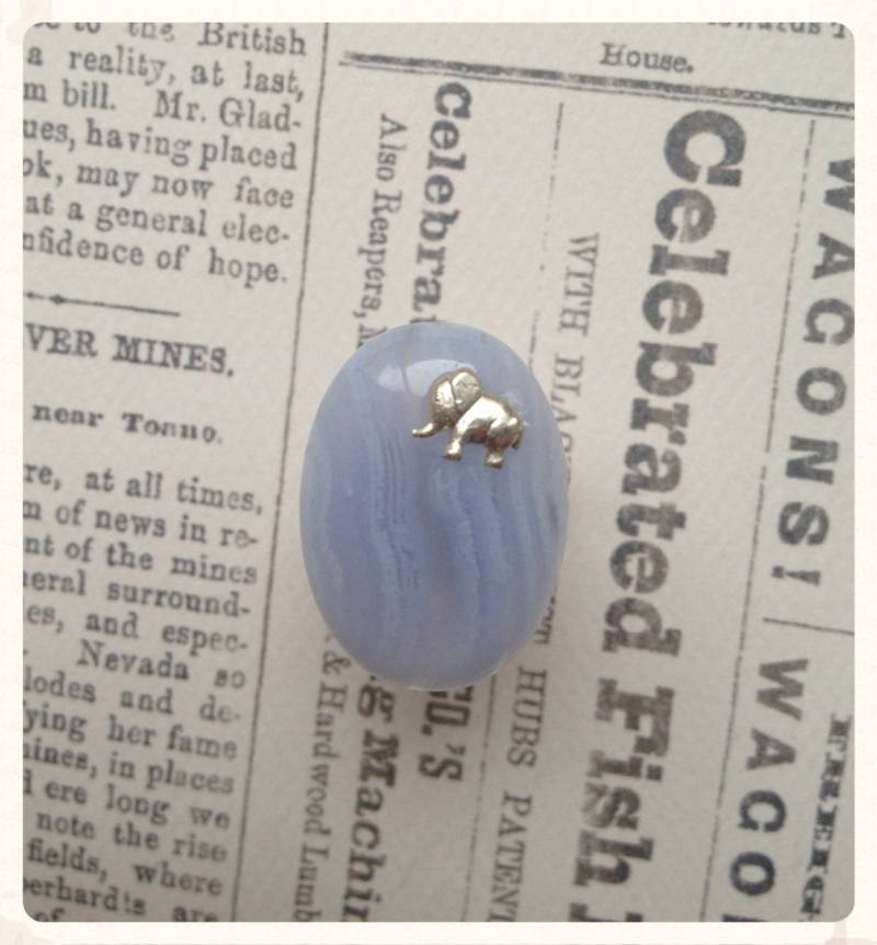 Blaue Spitze Achat Edelstein, Sterling Silber Elefant, Verstellbaren Ring Blaue Spitze Achat Edelstein, Sterling Silber Elefant, Verstellbaren Ring von NicolePonesch