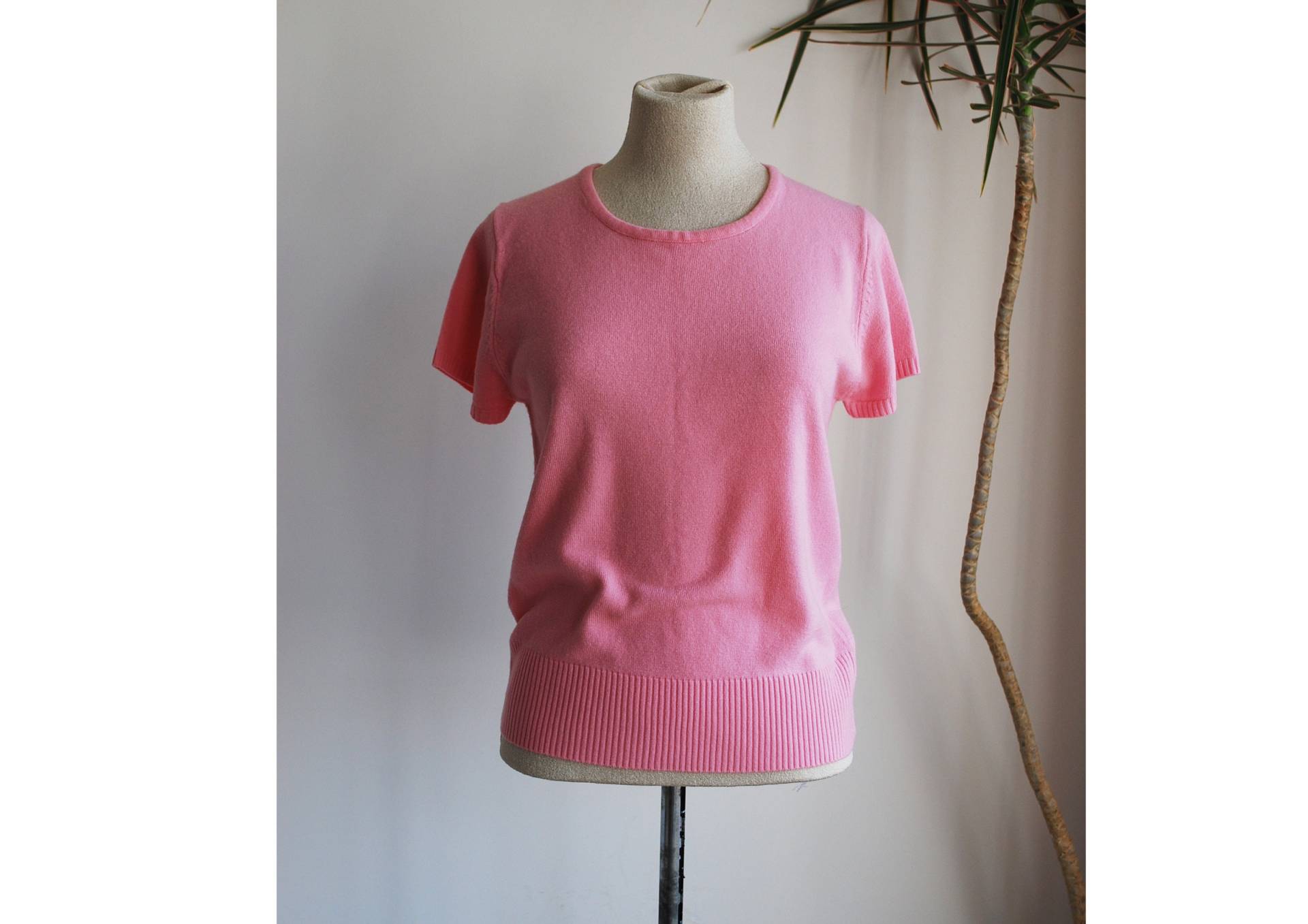 Rosa Kurzarm-Pullover Uk Size 10/Us 6 von NicoleSimoneVintage