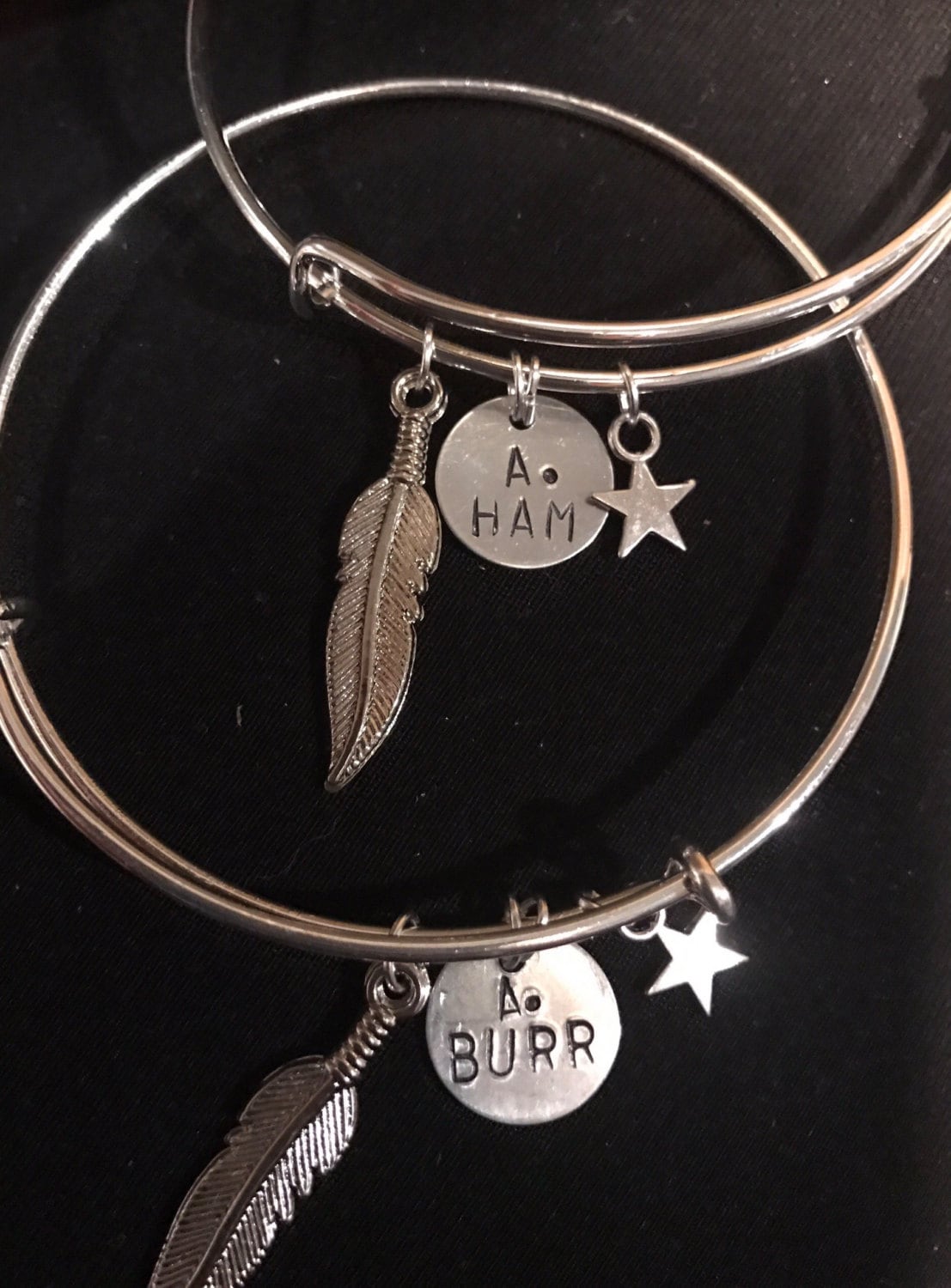 A. Ham Burr Alexander Hamilton Musical Broadway Inspiriert Bangle Freundschaftsarmband von NicoletteEllenDesign