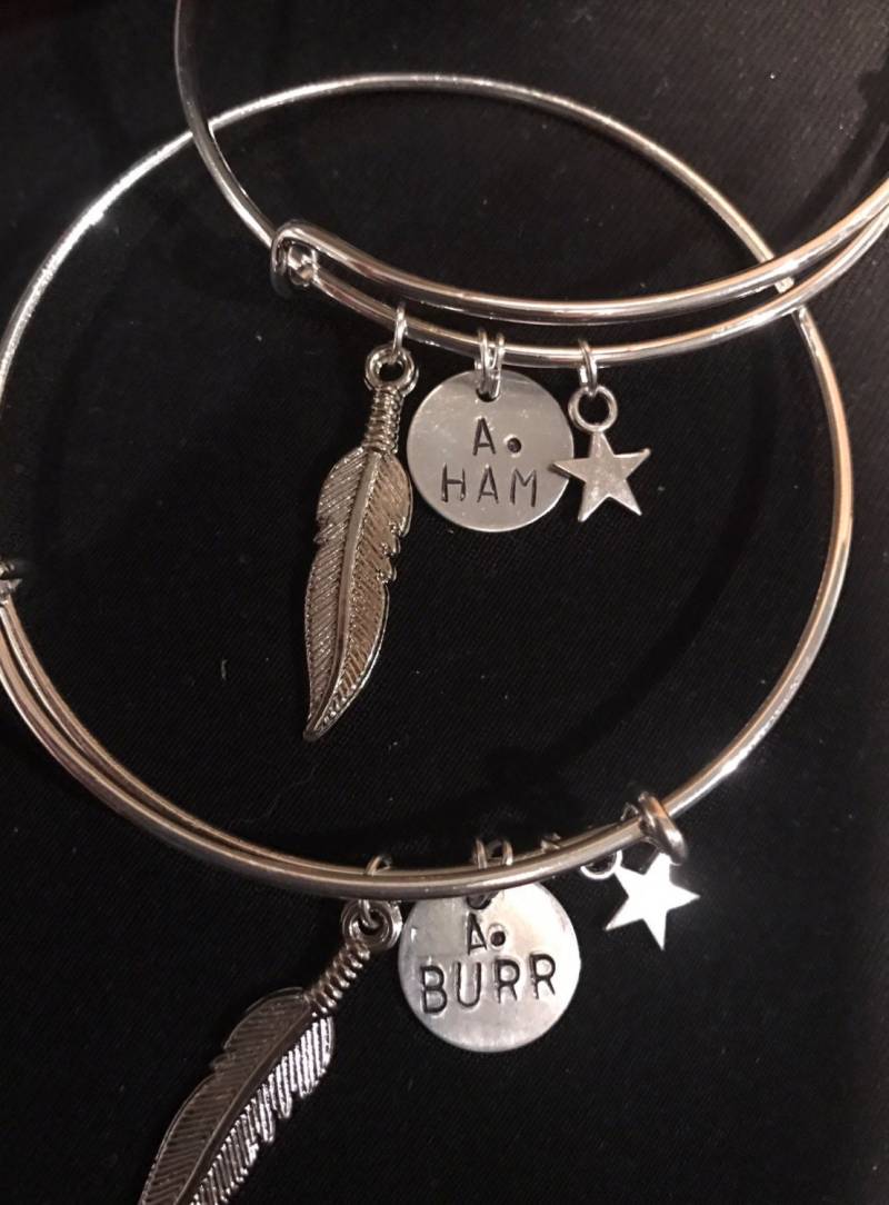 A. Ham Burr Alexander Hamilton Musical Broadway Inspiriert Bangle Freundschaftsarmband von NicoletteEllenDesign