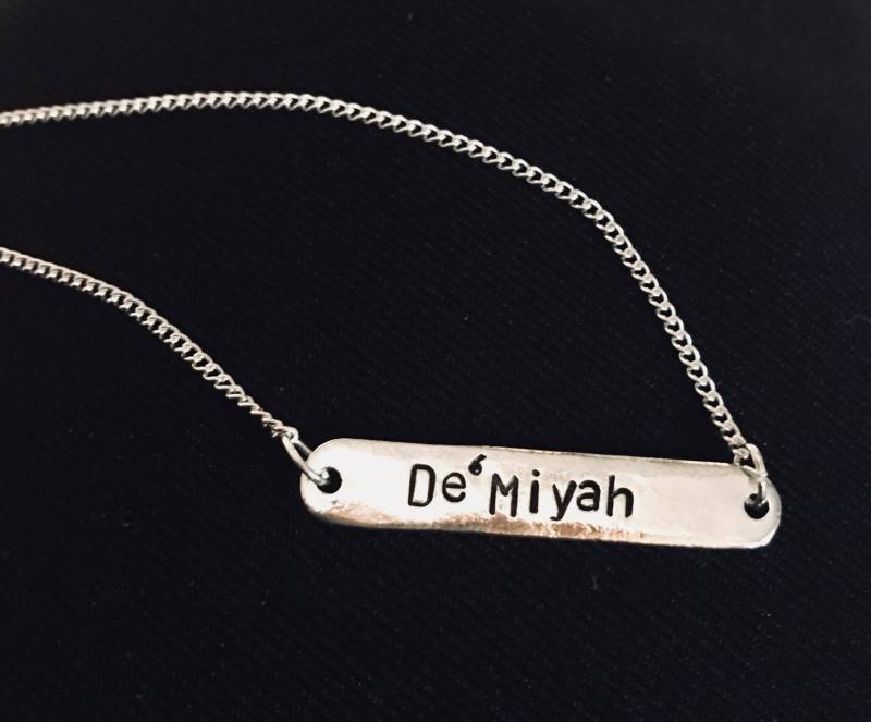 Benutzerdefinierten Namen Halskette Handgestempelt Hand Strukturiert von NicoletteEllenDesign