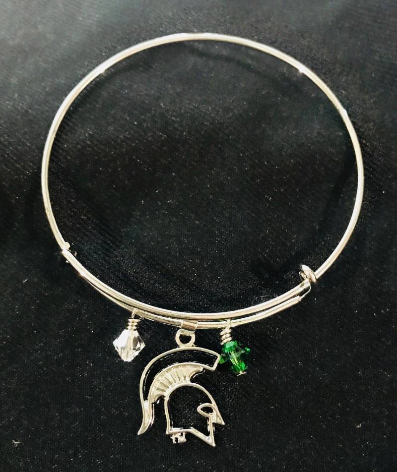 Msu Spartans Expandable Armreif Armband Sparty Zwei Swarovski Grün Weiß von NicoletteEllenDesign