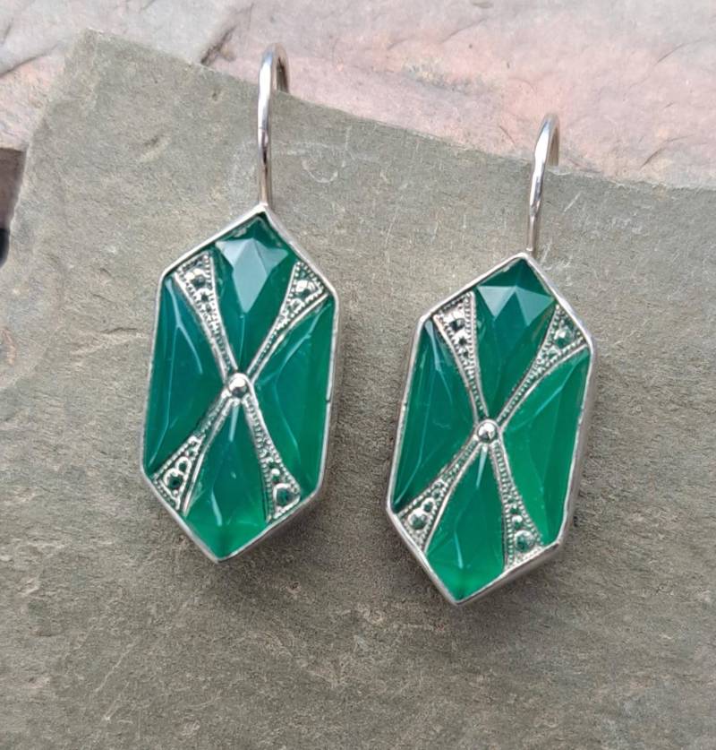Art-Deco-Ohrringe Grün Sterling Seltene Jade Ohrringe 348 von NicolettesJewelry