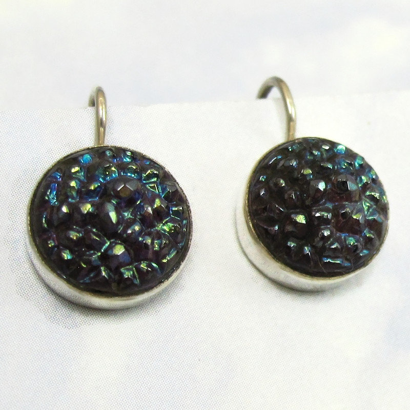 Schillernde Lila Vintage Glasohrringe Sterling Silber Ohrring 373 von NicolettesJewelry