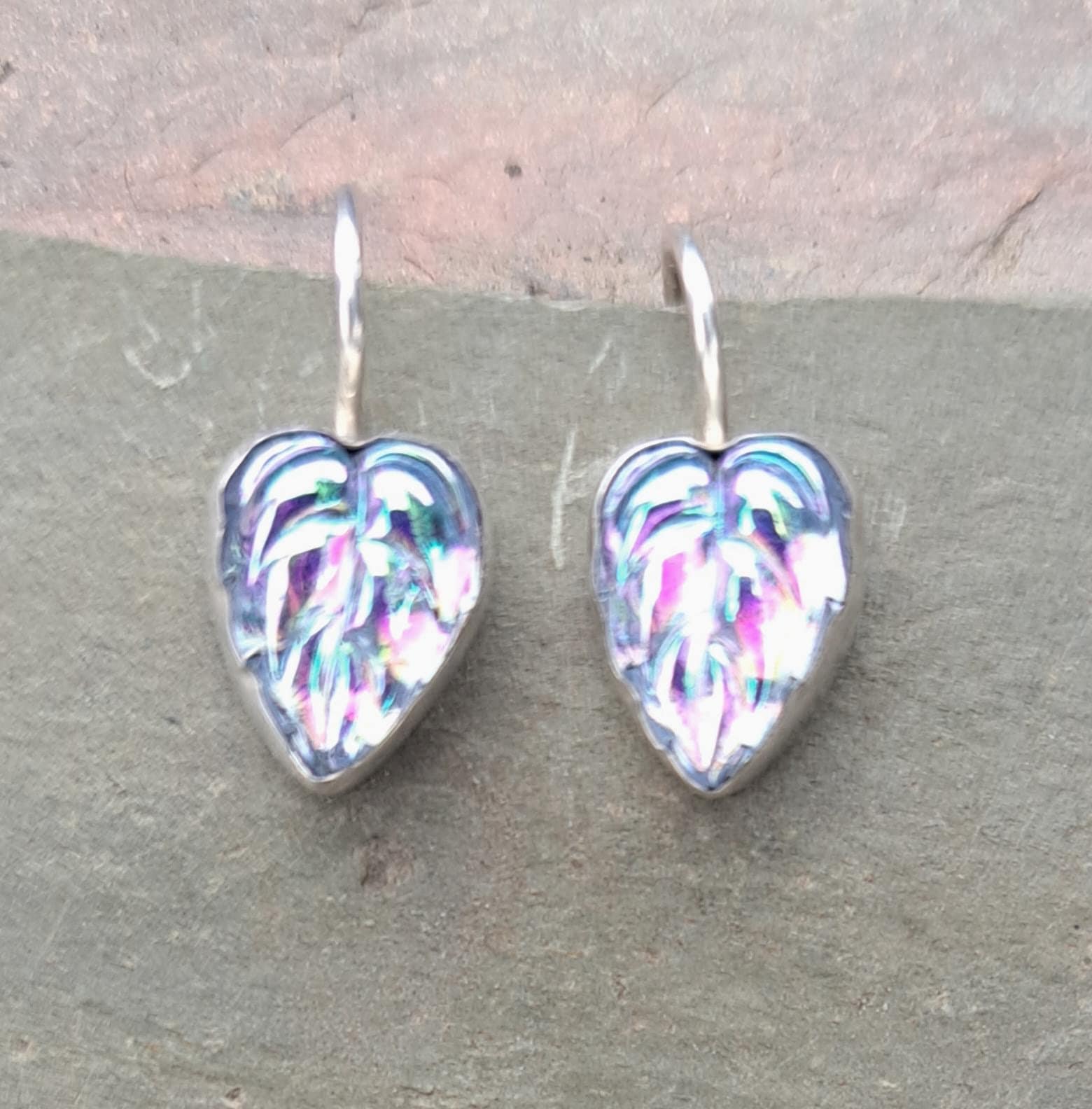 Vintage Irisierende Blaue Blatt Cabochons Ohrringe in Sterling Silber 512 von NicolettesJewelry