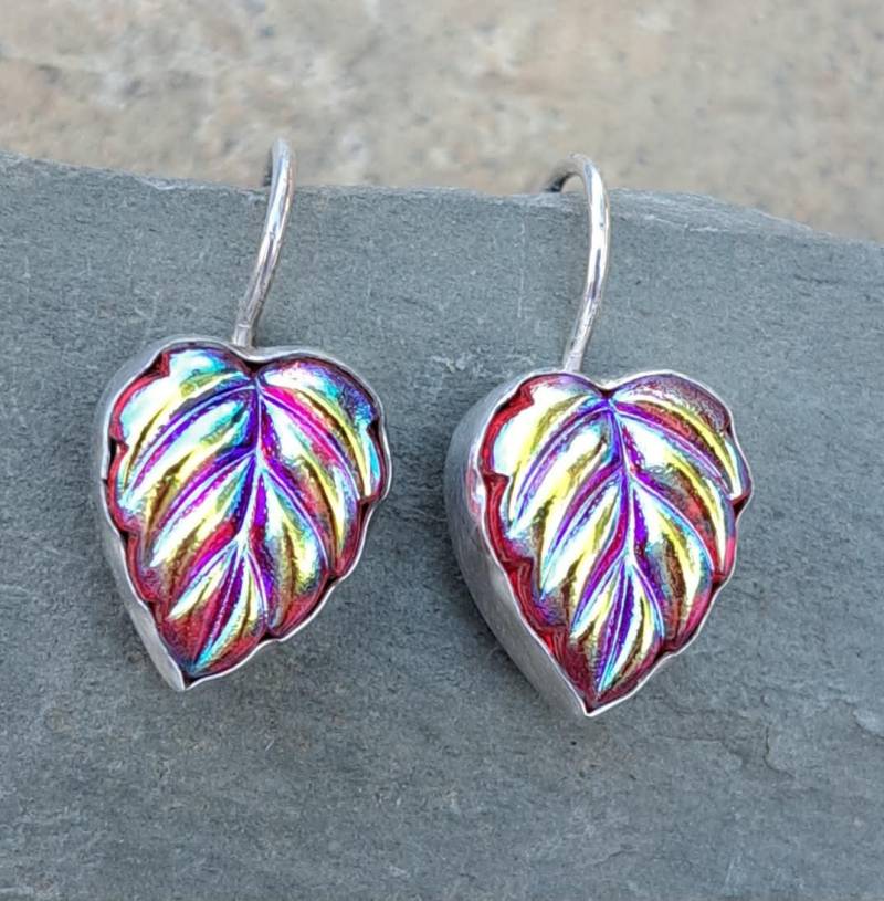 sterling Silber Ohrringe Irisierende Red Leaf Handwerker Schmuck Art-Deco-Schmuck von NicolettesJewelry