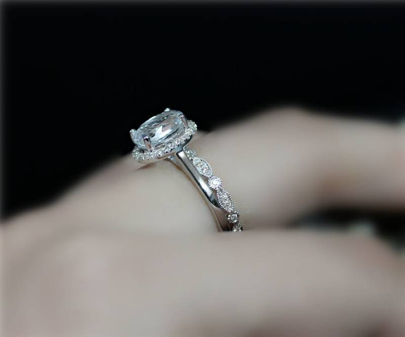 2, 47 Ct Vs Natürliche Weiße Topas Ring Set Verlobungsring Set Diamond Accent Fest 14K Festgelegten Weissgold Ehering Hochzeits von NidaRings