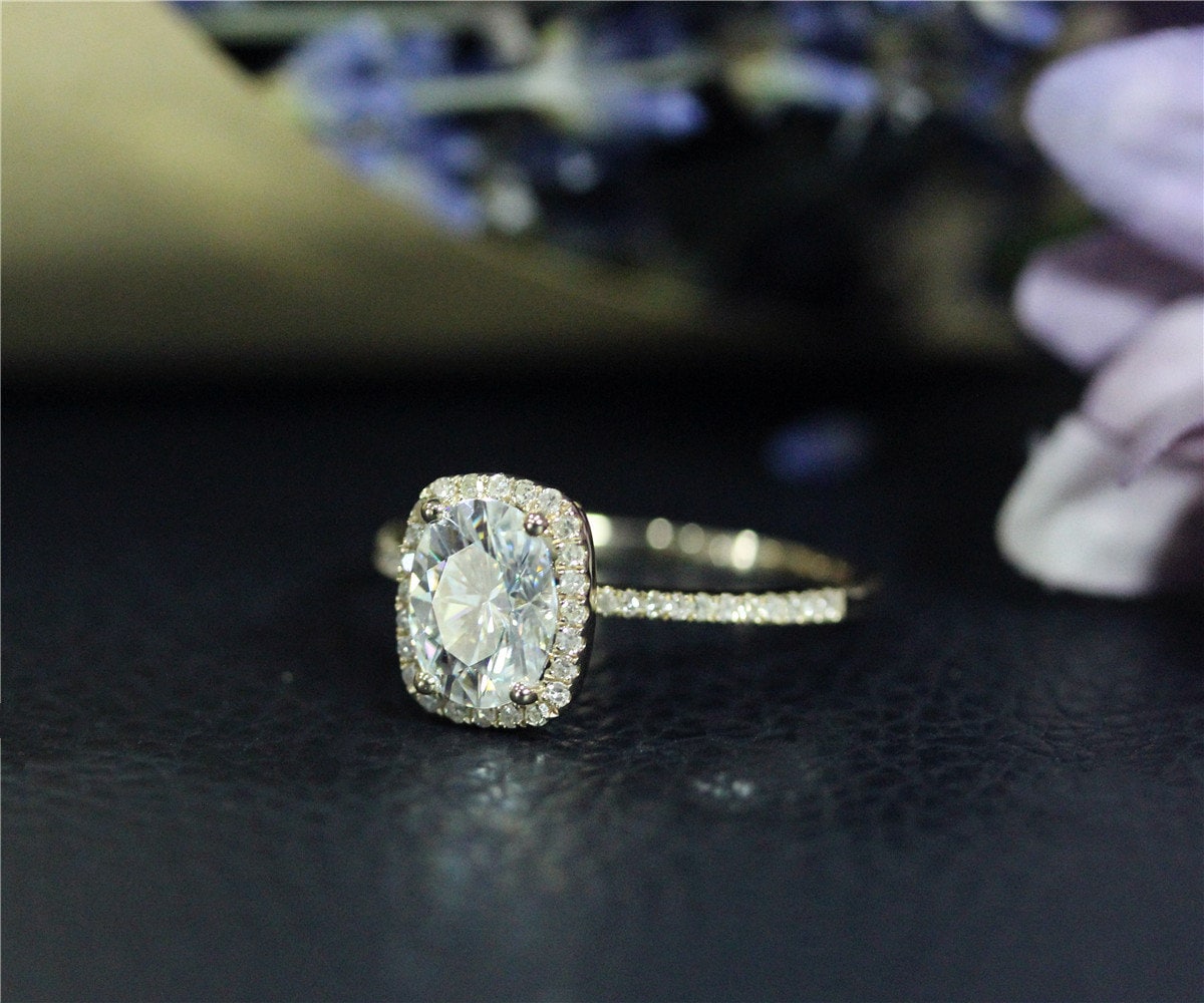 7x9mm Charles & Colvard Oval Brillante Moissanite Ehering Solid 14K Gelbgold Ring Verlobungsring Jubiläum Läuten Geschenk 7x9mm Charles & Colvard Oval Brillante Moissanite Ehering Solid 14K Gelbgold Ring Verlobungsring Jubiläum Läuten Geschenk von NidaRings