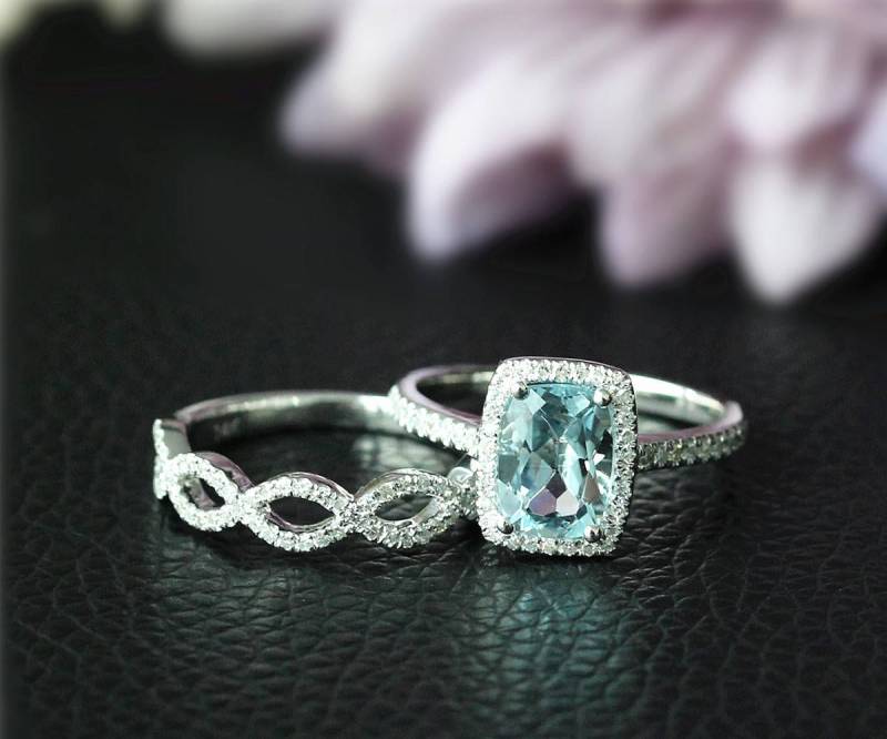 Aquamarin Und Diamanten Ring Set 6x8mm Kissen Vs Solide 14 K Rose Gold Ehering Gesetzt Versprechen von NidaRings