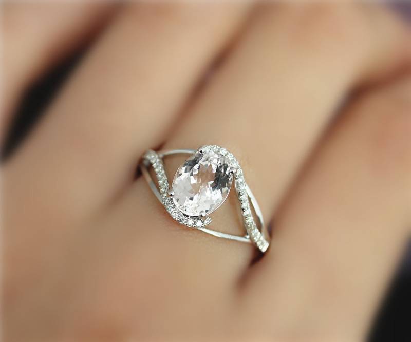 Ausgefallene Verlobungsring 7x9mm Oval Natürliche Rosa Vs Morganit Ring Massiv 14K Weißgold Ehering Jubiläum Promise von NidaRings