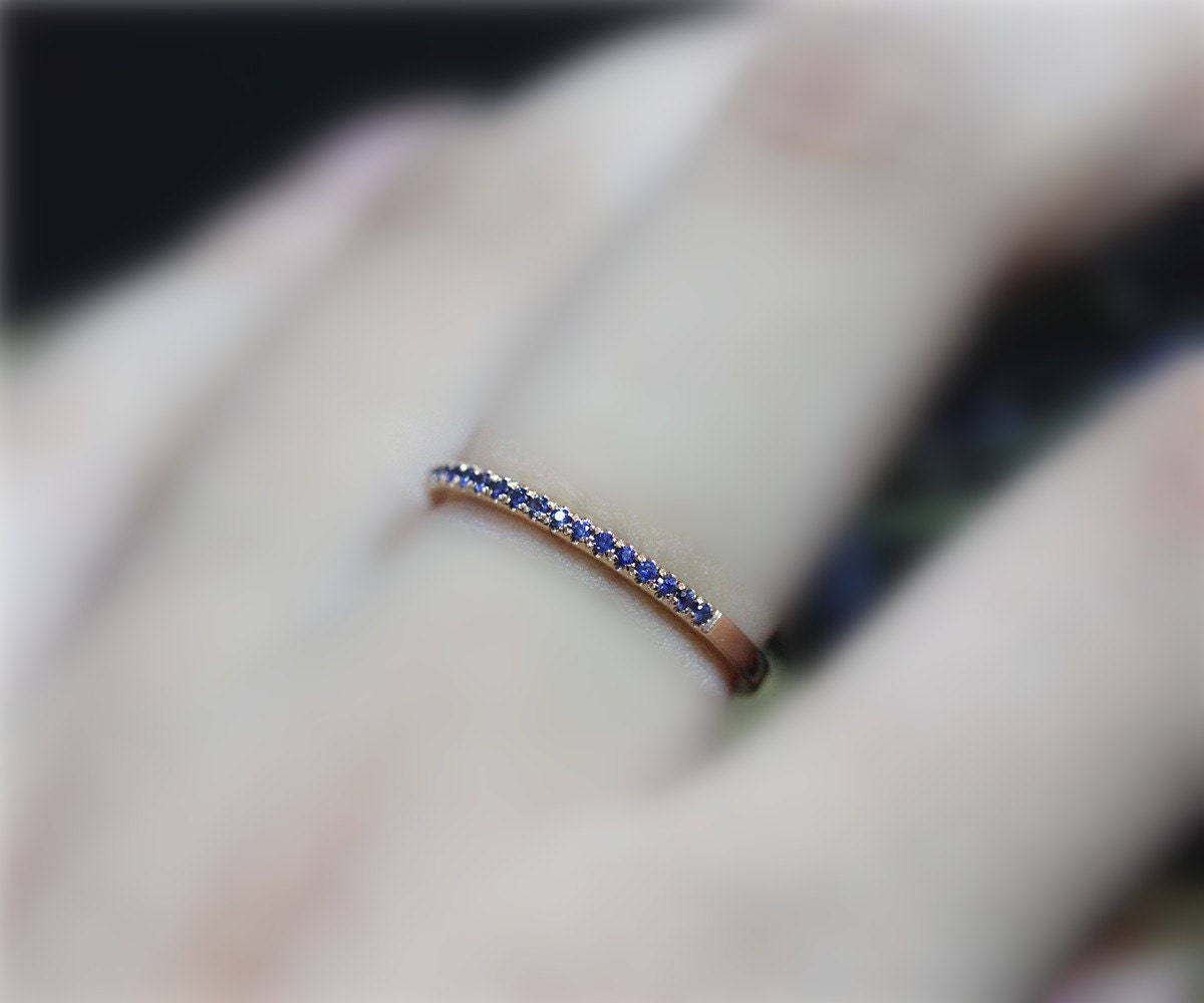 Ausverkauf Schlichtes Design Echt Vs Saphir Ehering Solid 14K Roségold Band Blau Edelstein Ring Verlobungsring von NidaRings