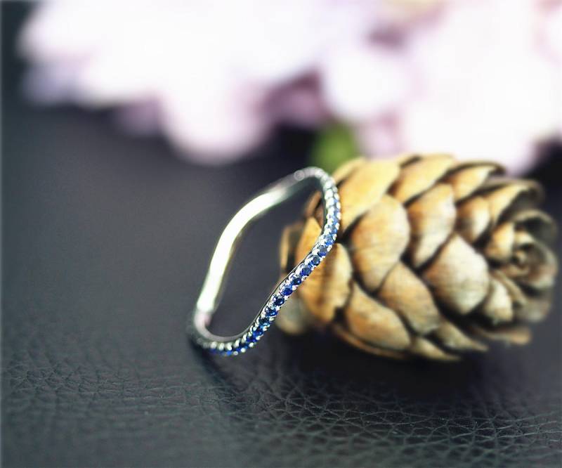 Einzigartiges Design, Real Vs Saphir Ehering, Voll Gepflasterten Massiv 14K Weißgold Band, Blauen Edelstein Ring Promise Verlobungsring Passende Band von NidaRings