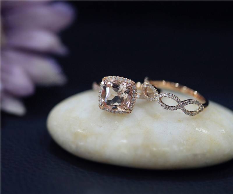 Handgefertigte Hochzeits-Ring Set 8mm Setzen Kissen Morganit Ring Fest 14K Festgelegten Rotgold Engegement Diamant Ehering Promise von NidaRings
