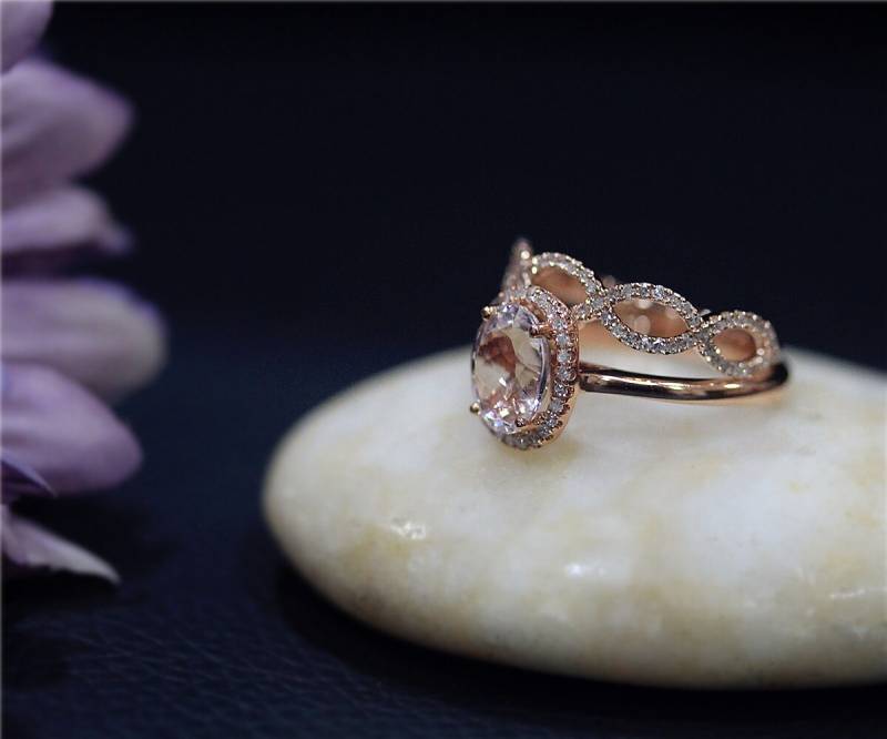 Handgemachte Engegement Ring Set 6x8mm Oval Natürliche Vs Rosa Morganit Solid 14 K Rose Gold Diamant Hochzeit Versprechen von NidaRings