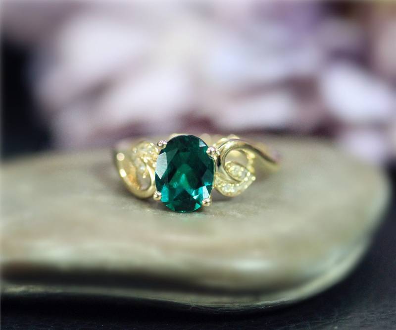 Mai Geburtstagsgeschenk Behandelt Oval Geschliffenen Smaragd Ring Fest 14K Gelbgold Verlobungsring Ehering Valentinstag von NidaRings
