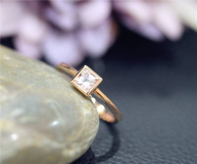 Petite Morganit Ring Prinzessin 4mm Natur Vs Ring Fest 14K Rose Gold Ehering Jahrestag Verlobungsring von NidaRings