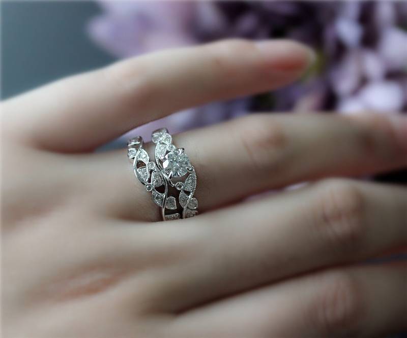 Phantasie Charles & Colvard Brilliant Moissanite Verlobungsring Festgelegt Ehering Set Solid 14K Rose Gold Ring Promise Gesetzt von NidaRings