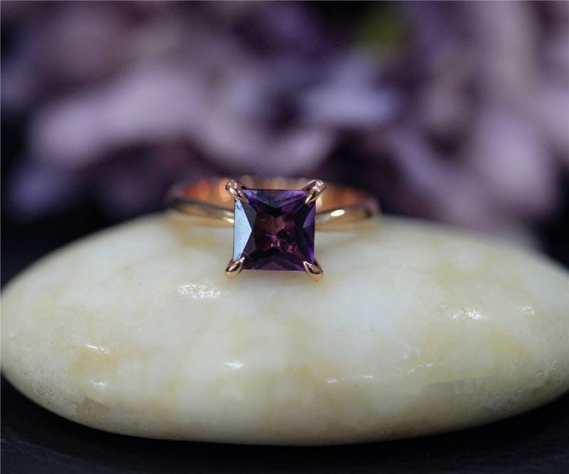 Überraschung Geschenk Amethyst Ring Princess Cut Verlobungsring Solid 14K Rose Gold Ehering Geburtstag Weihnachtsgeschenk Vorschlagen von NidaRings